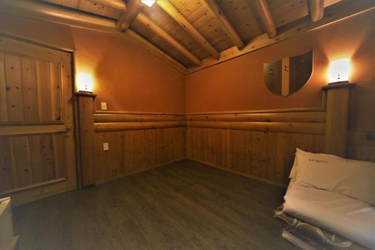 Pine Motel Boryeong Eksteriør billede